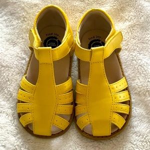 Livie & Luca Yellow Sandals - Size 8